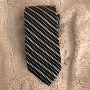 💚2/$15 Navy Tie with thin silver/gold/navy diagonal stripes